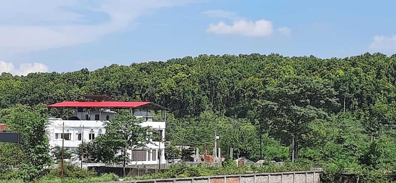 Hotel The Bird Dehradun Eksteriør billede